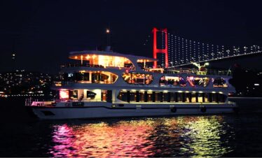 Bosphorus Dinner Cruise with Turkish Show